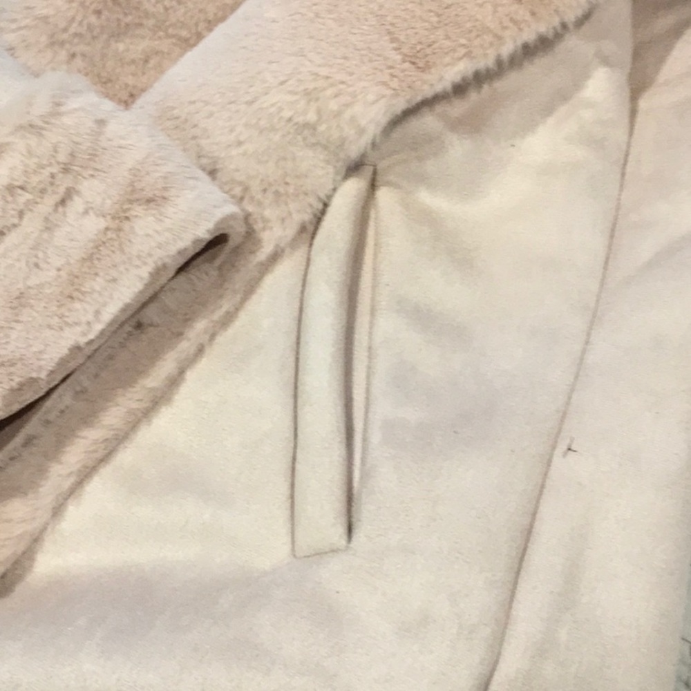 Blush Pink Faux Suede Fur coat  🎉🎉🎉 Host pick LAST ONE!! - Picture 7 of 8